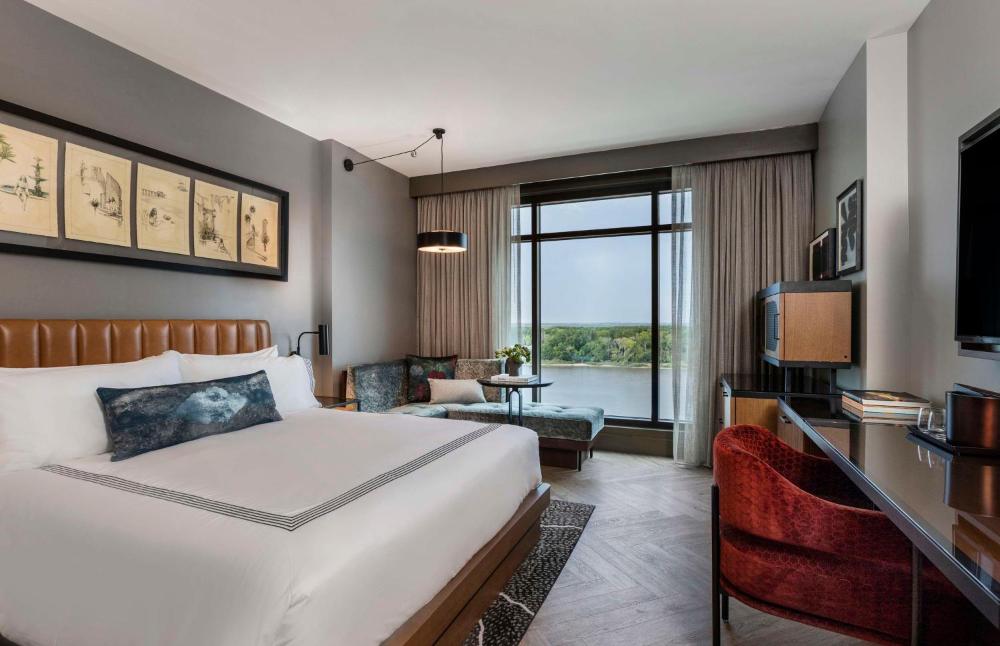 King Room - Riverfront interior